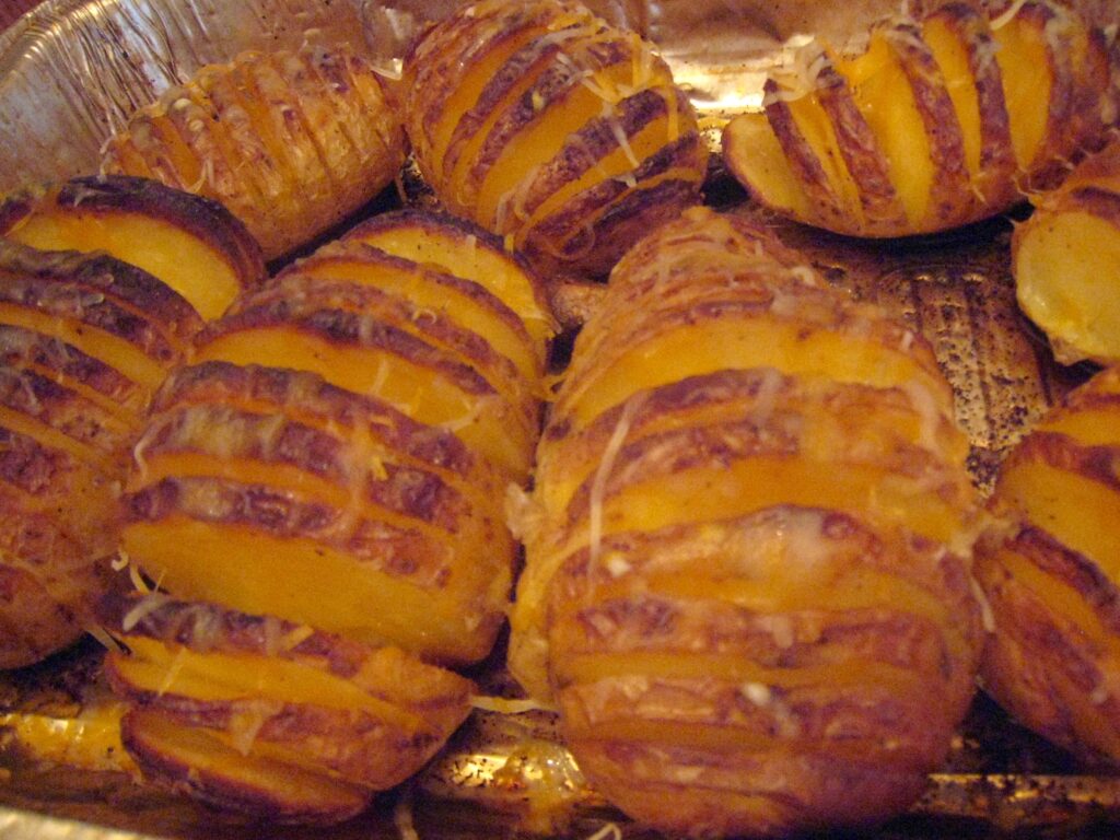 hasselback-potatoes